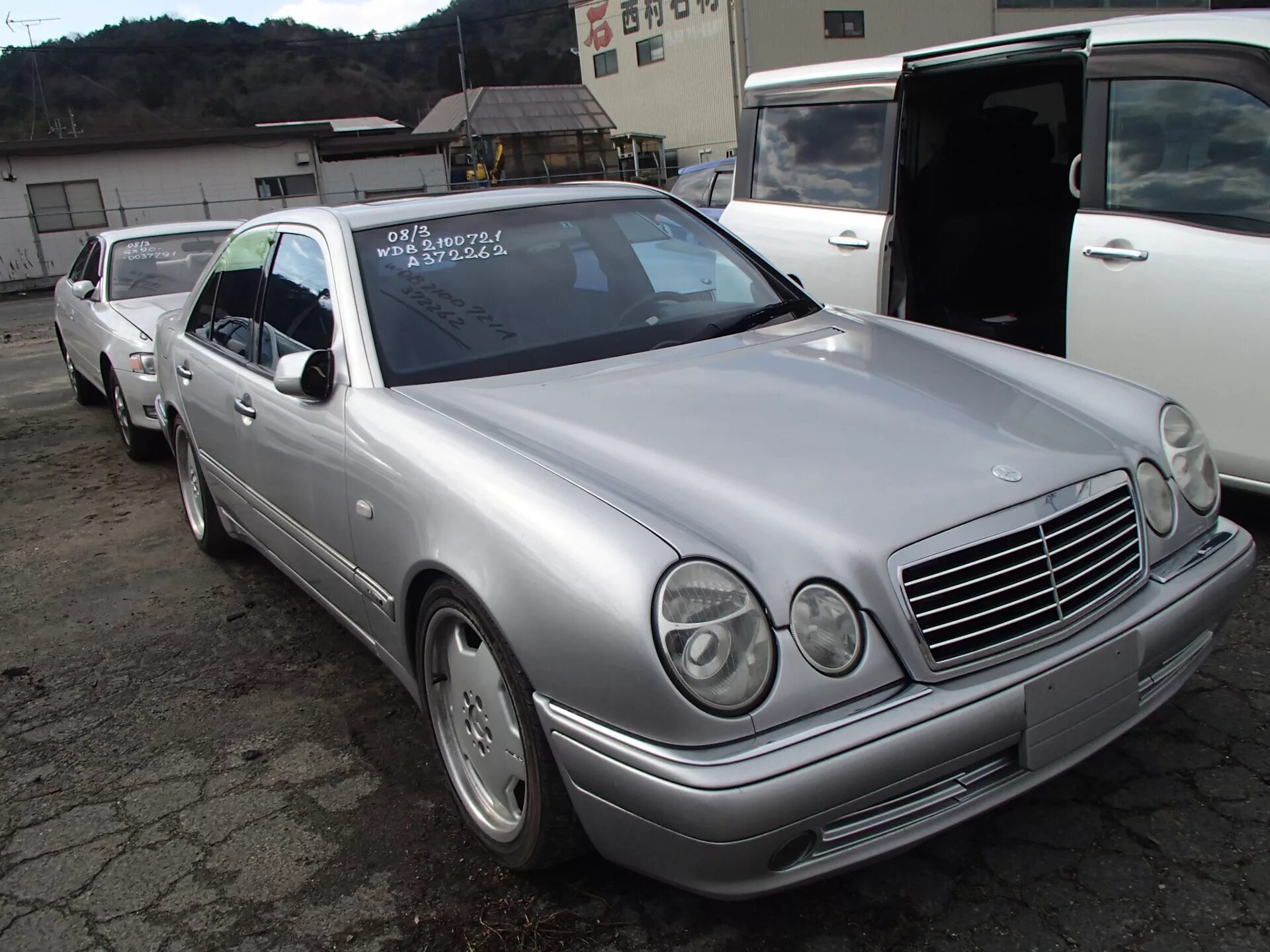 Разборы mercedes. Mercedes e420 w210. W210 e420. MB e420 w210. Мерседес 210 1997.