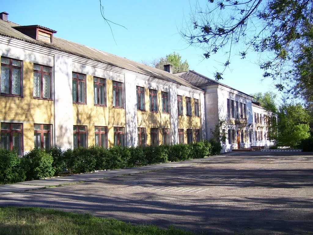 Котельниково волгоградская область школы. Школа 4 котельниково волгоградская область. Школа 1 котельниково волгоградская область. Котельниково школа 2. Школа 2 котельниково волгоградская область.