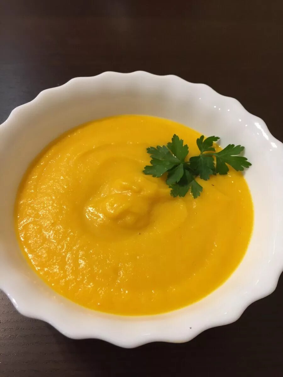 Рецепт супа пюре из тыквы и картофеля. Тыквенный суп. тыквенный суп-пюре. тыквенное пюре. суп пюре из тыквы.