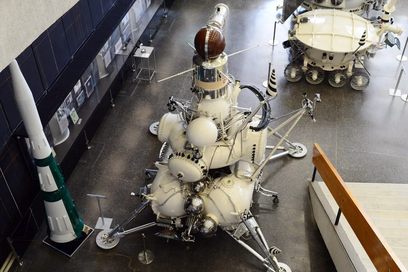 Луна-16 автоматическая межпланетная станция. Музей истории космонавтики имени к э Циолковского. АМС «Луна-24». Луна-24 автоматическая межпланетная станция.