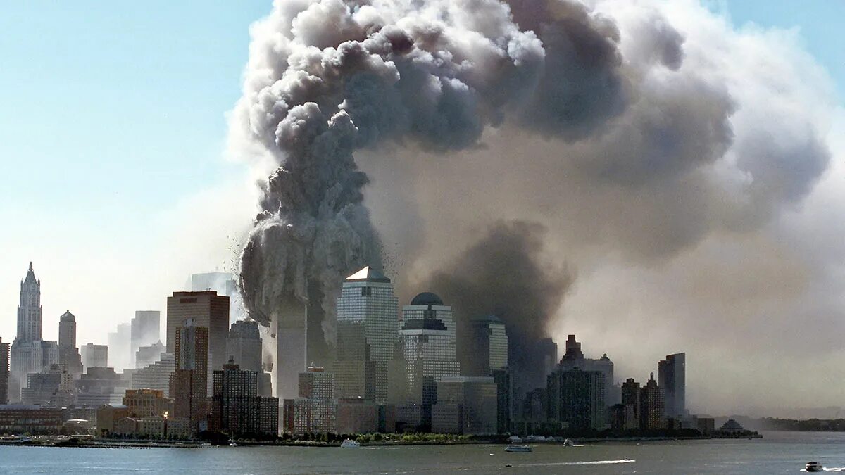 Нападение на торговый центр. Башни-Близнецы 11 сентября 2001. Теракт 11 сентября 2001 года башни Близнецы. Нью Йорк 9 11.