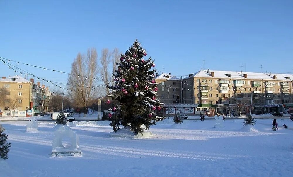 Южноуральск нова. Южноуральск Челябинская область. Южноуральск площадь города. Ледовый городок Южноуральск. Сквер на южноуральской Челябинск.