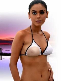 Lara Dutta Nude Boobs.