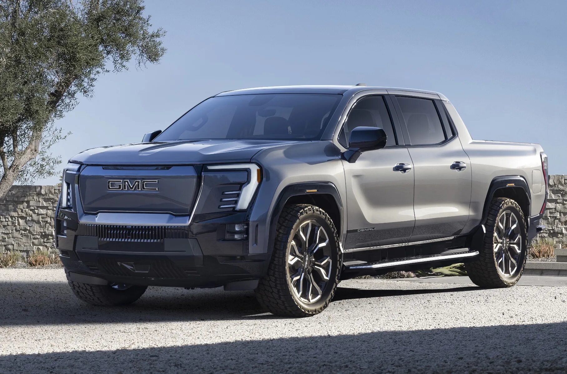 GMC Sierra ev 2024. GMC Sierra Denali 2023. GMC Sierra Denali 2022. GMC пикап 2022. Пикап 2024 купить