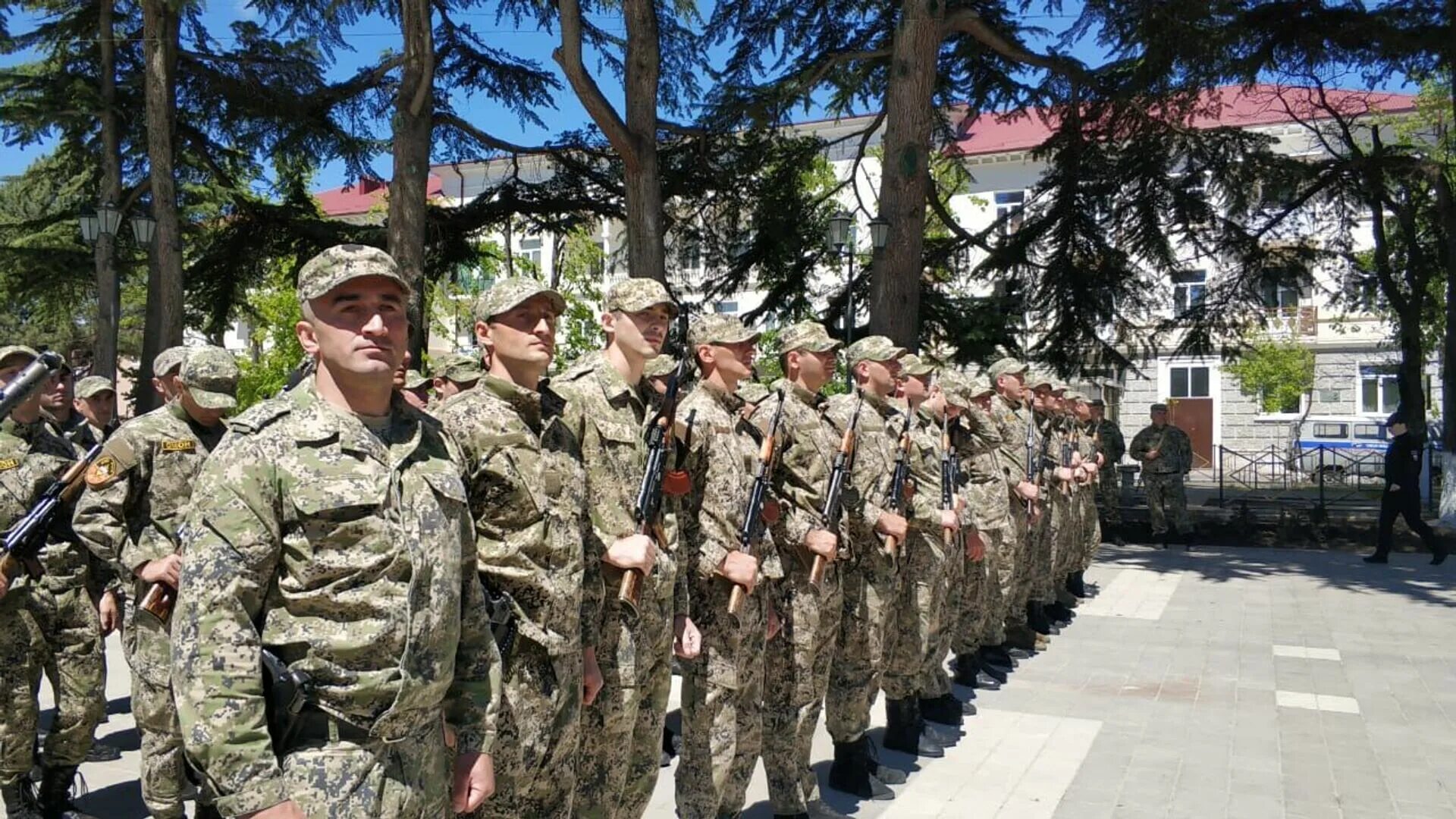 Погода в цхинвале на сегодня. Парад ПОБ Цхинвал 2021. Парад в Цхинвале 2020. Парад Победы в Южной Осетии 2022.