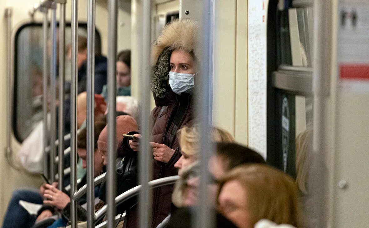 Новость восприняли. Новость восприняли. Главный днр. Митинг на пушкинской площади 2017. Человек сидит в социальных сетях.