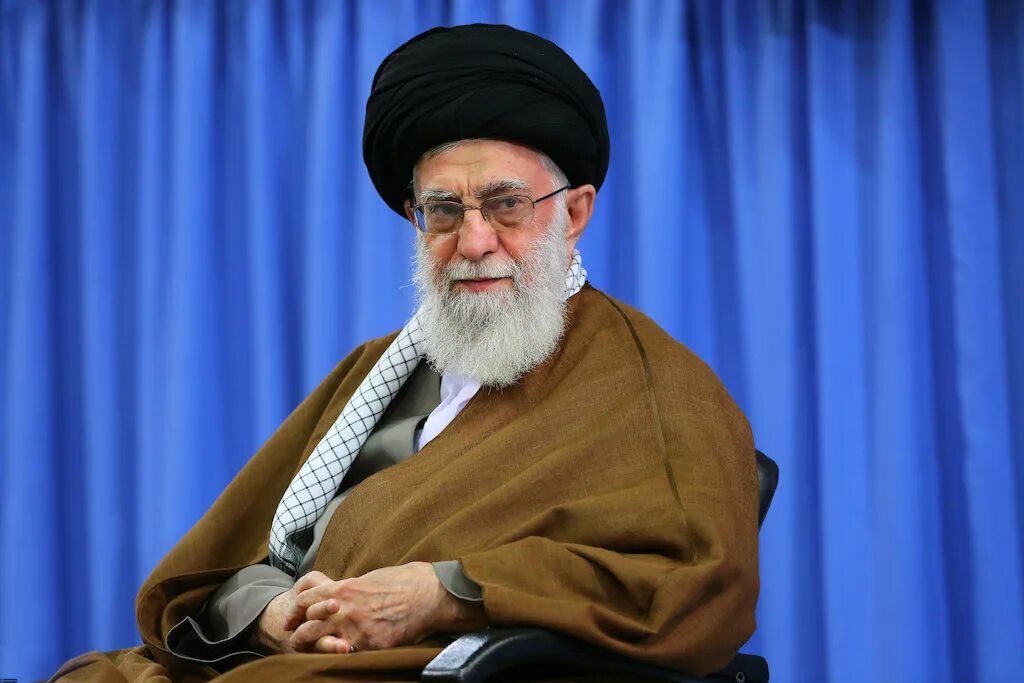 Имам что это. Имам Хаменеи. Аятолла Хаменеи.