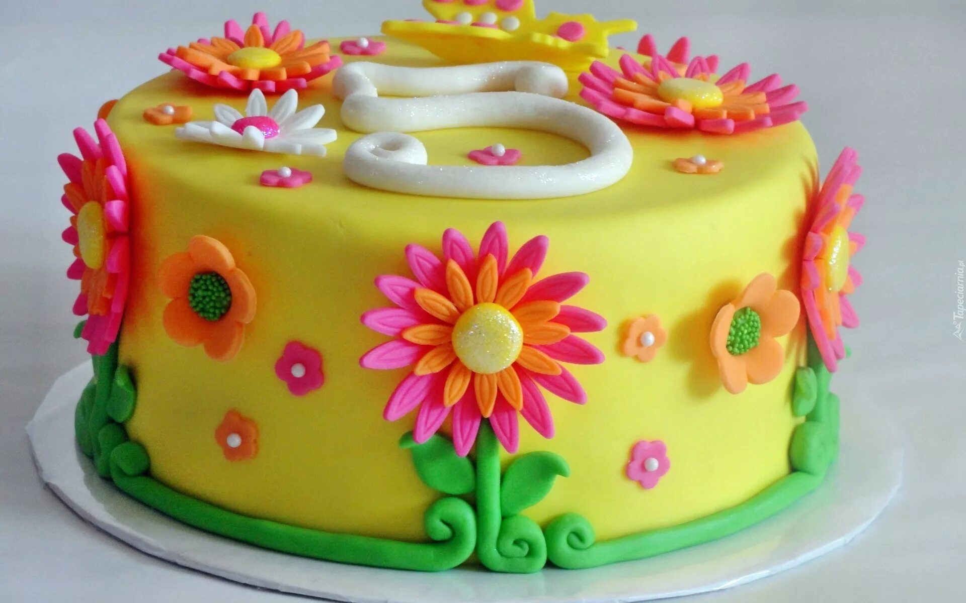 Оформление торта на день рождения девочке. Красивые торты для девочек. Торт девочка. Тортик на 5 лет девочке. Украшения из мастики для торта.