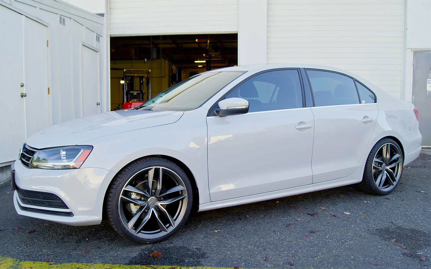 Какие диски подходят. Jetta роторы 19. диски фольксваген джетта 6 р16. джетта рс диски. jetta на дисках р18.