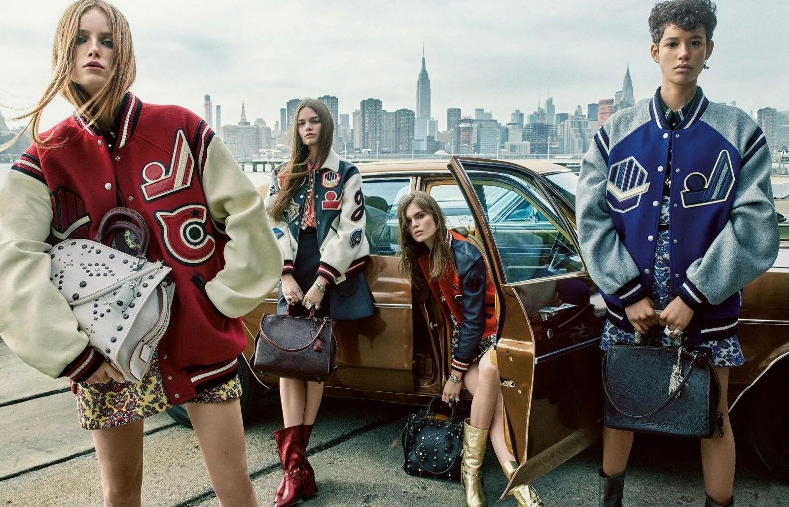 Burberry spring summer 2022. Мари краймбрери в кепке. Элита стиль одежды. Песня модные шмотки. Песня модные шмотки.