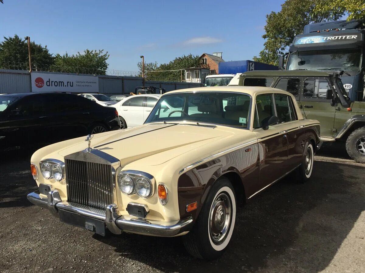 красный роллс ройс 1975. Rolls-royce camargue, 1975-1986. роллс ройс 1975 года. Rolls-royce camargue. Rolls-royce камарг.