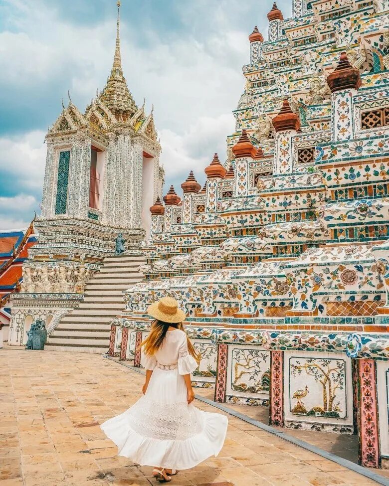 Ват Арун Бангкок. Храм утренней зари (wat Arun). Храм ват Арун. Ват Арун храм рассвета Бангкок.