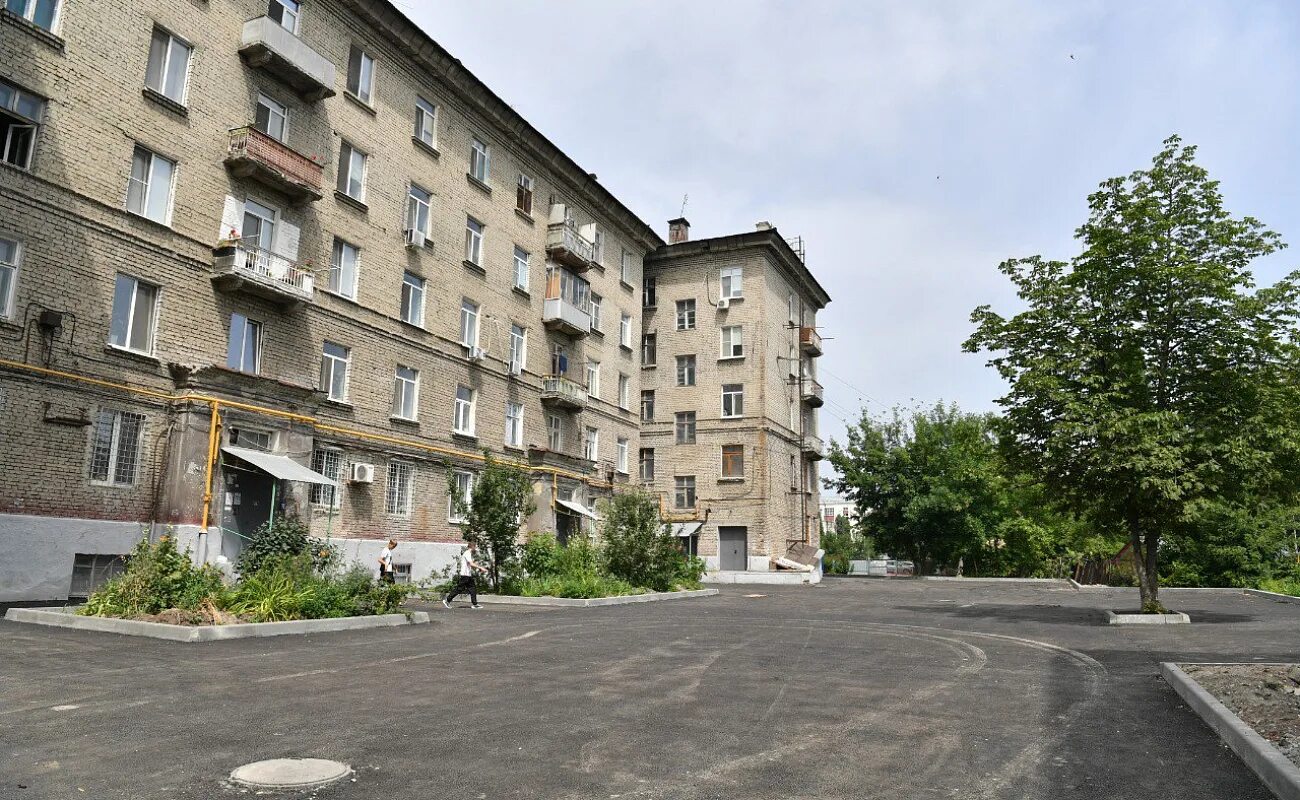 Во дворе. Саратов хрущевки. Октябрьский район Саратов. Дворы Саратова. Саратов ремонтная