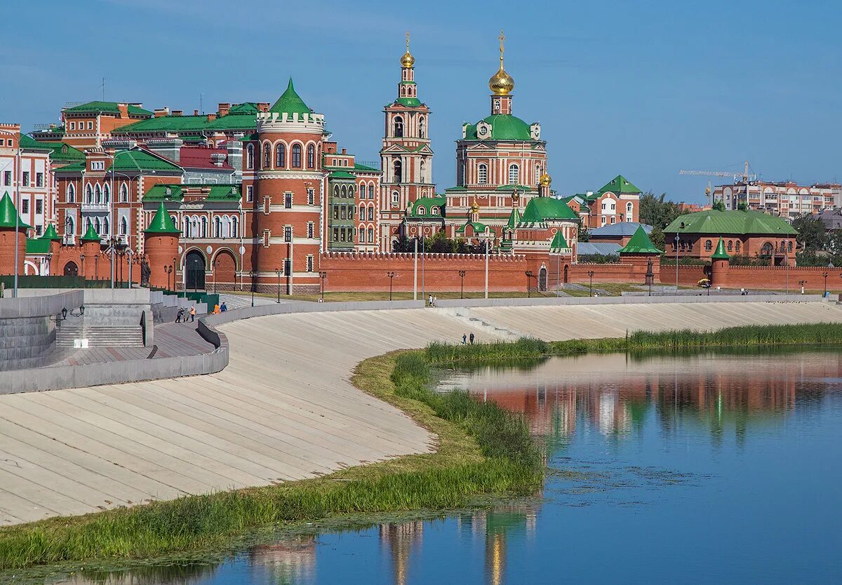 Городской сайт йошкар олы. Набережная Брюгге в Йошкар-Оле. Йошкар Ола Йошкар Ола Йошкар Ола. Ойшкорола набережная. Йошкар-Ола набережная Брюгге Церковь.