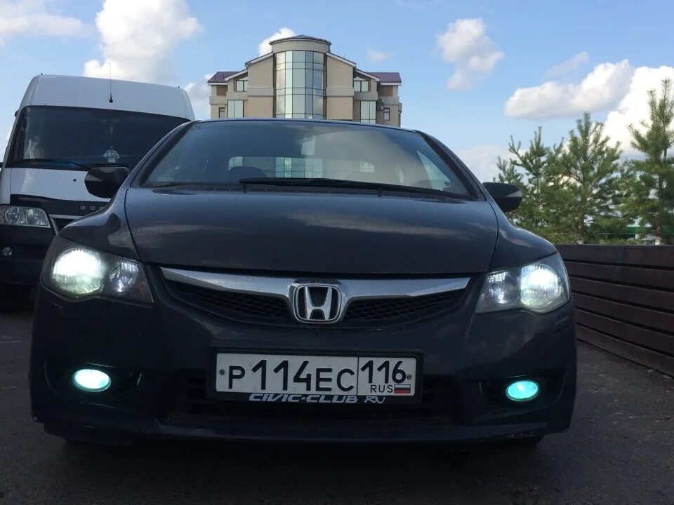 Ксенон Civic 4d. Фара ксенон Honda Civic 4d. Ксенон 5000к Цивик 4д. Civic 4d фара с ксеноном.