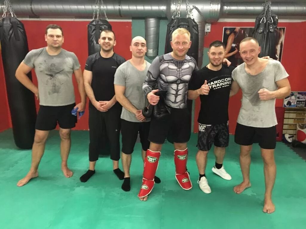 Спортзал медведь сочи. Спортзал медведь сочи. Спортклуб медведь. Бойцовский клуб медведь. Спортклуб медведь.