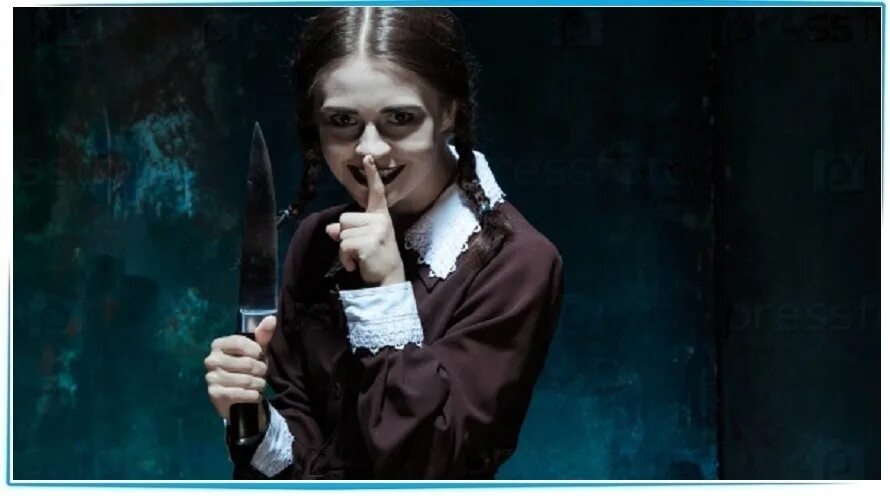 Девушка с топором. Маньяк и нож и девушки. Эшли лидделл сатанистка. Маньяк и нож и девушки. Красивая девушка с топором.