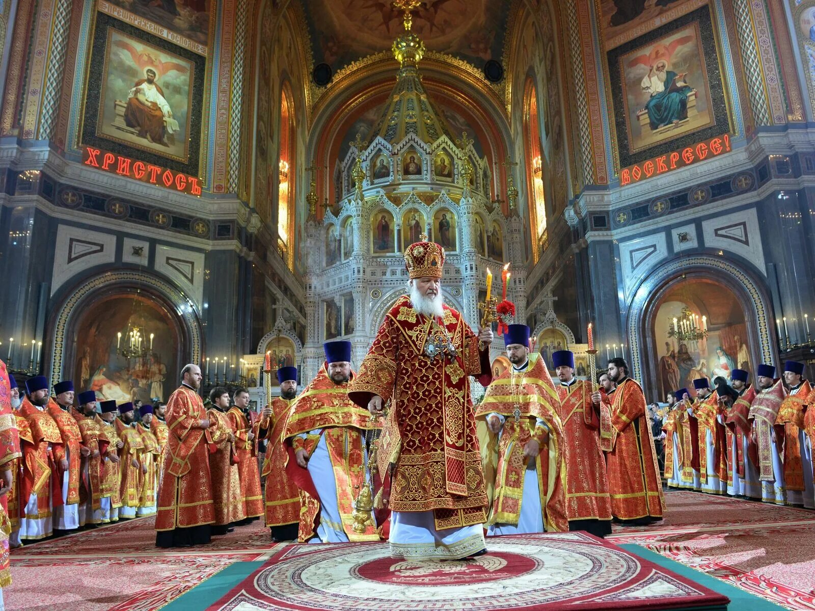 Какой праздник в церкви. Богослужение в православной церкви. богослужение православные пасха. служба в православном храме. праздничное богослужение.