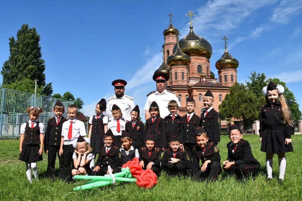 Село великовечное белореченского района краснодарского края. Село Великовечное школа 23. Краснодарский край Белореченский район село Великовечное школа 14. Казачата села Великовеченского. Великовечное Белореченский район.