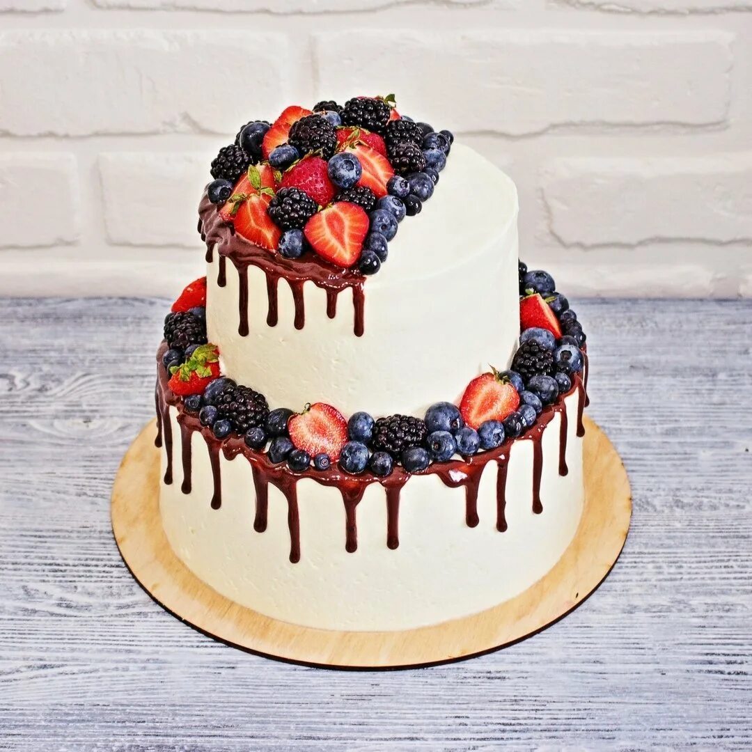 Двухъярусный торт какие. Двухъярусный торт какие. Трехъярусный торт. Два свадебных торта. Двухъярусный торт какие.