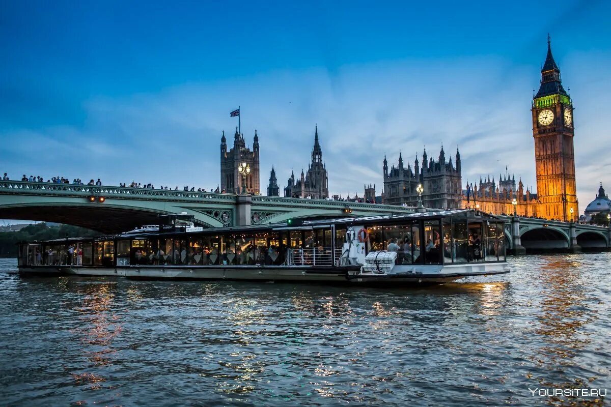 Река Темза в Великобритании. Круиз по Темзе в Лондоне. Река Thames в Лондоне. Круиз по реке Темза в Лондоне.