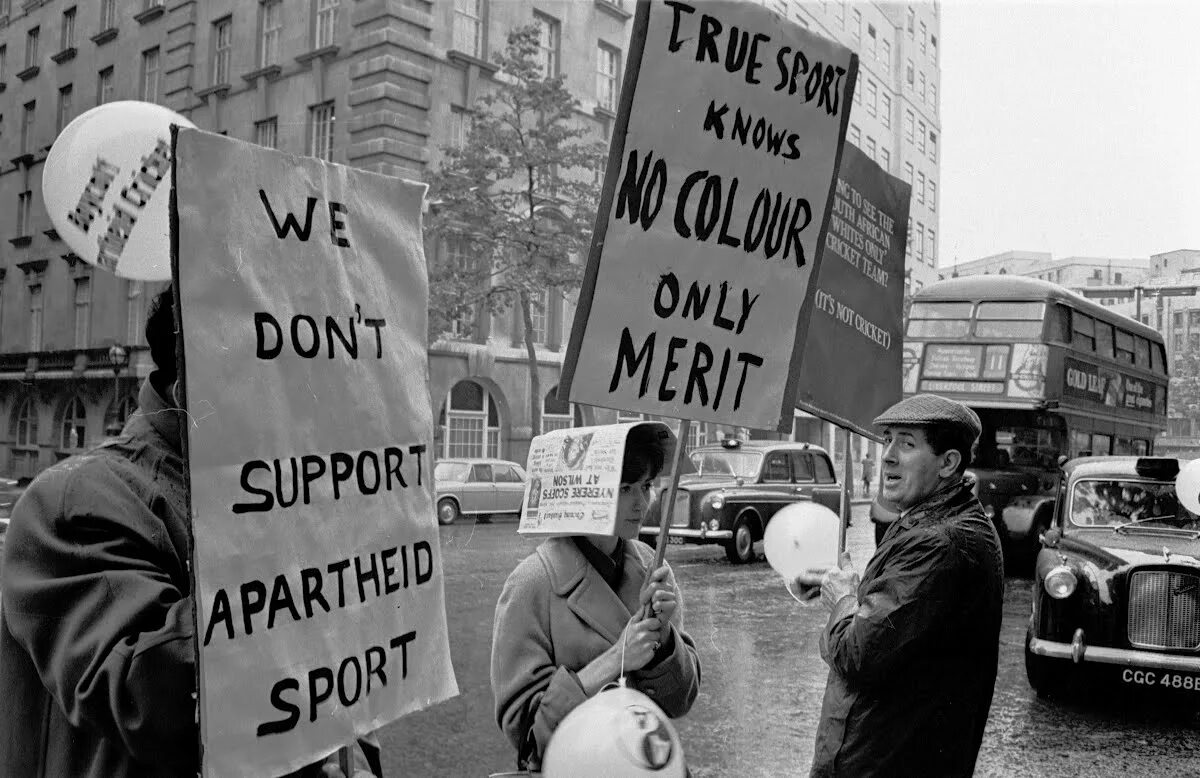 Apartheid. Сегрегация в юар. Апартеид в юар. Апартеид 1948 юар. Южно африканская республика юар режим апартеида.