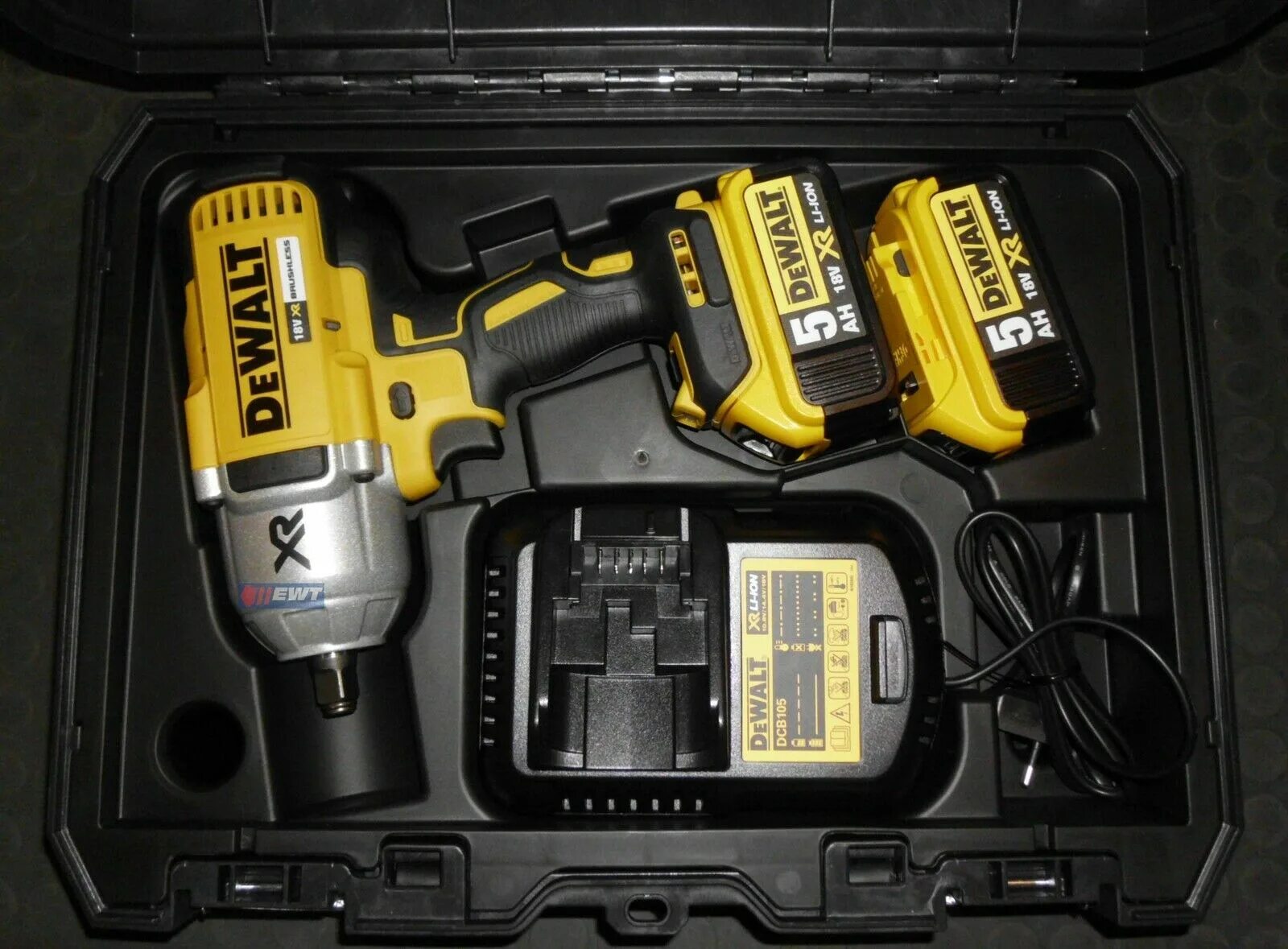 Девольт 18 вольт купить. DEWALT dcf899p2. DEWALT dcf899p2 DEWALT. DEWALT dcf899n, без аккумулятора. Гайковерт ударный аккумуляторный dcf899p2 610вт DEWALT.