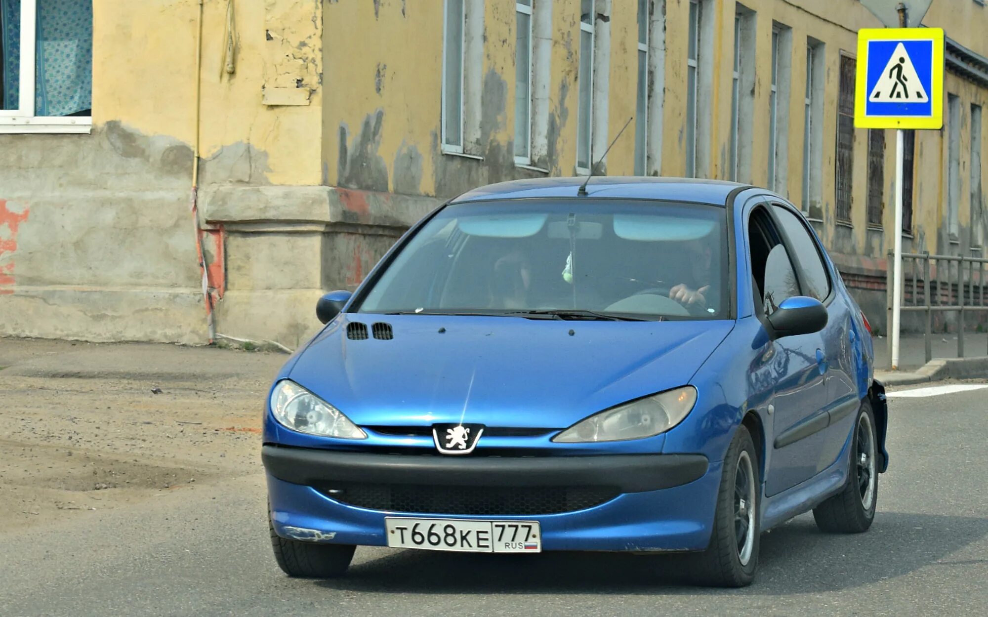 Т668ум69 рено. Пежо 777. Peugeot 206 ярко зеленый Рязань. Peugeot 206 Россия пацанская. Т668ва116.