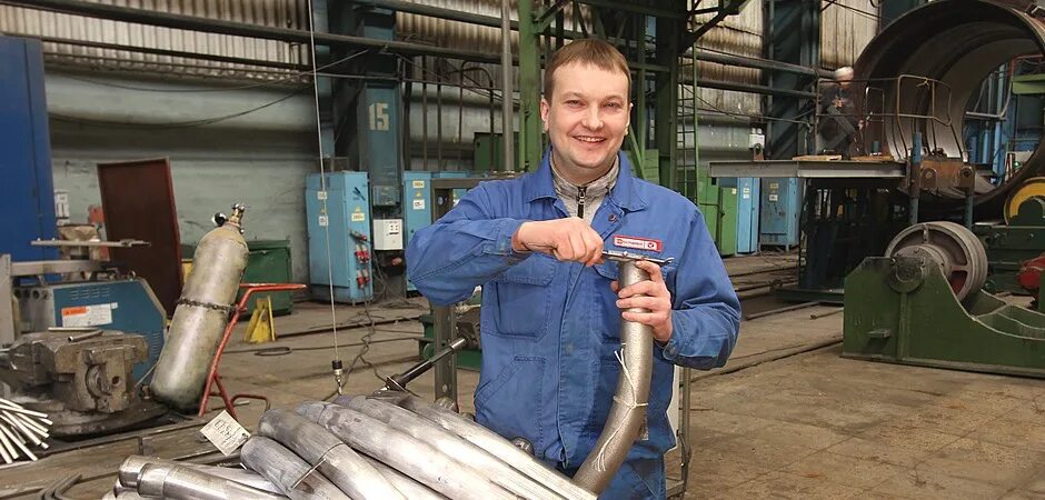 Слесарь подольск. Токарь. Токарь универсал. Слесаря мехоно сборчных работ. Слесарь тагмет таганрог.