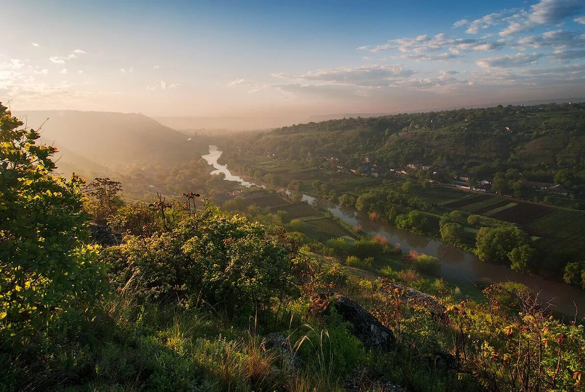 Молдова белоруссия. Реут (река). Молдова природа. Молдавия Кишинев природа. Река Реут в Молдове.