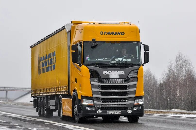Volvo fh primum. Скания дилерский центр. Скания вакансия. Надписи на грузовиках скания. Scania завод в санкт-петербурге.