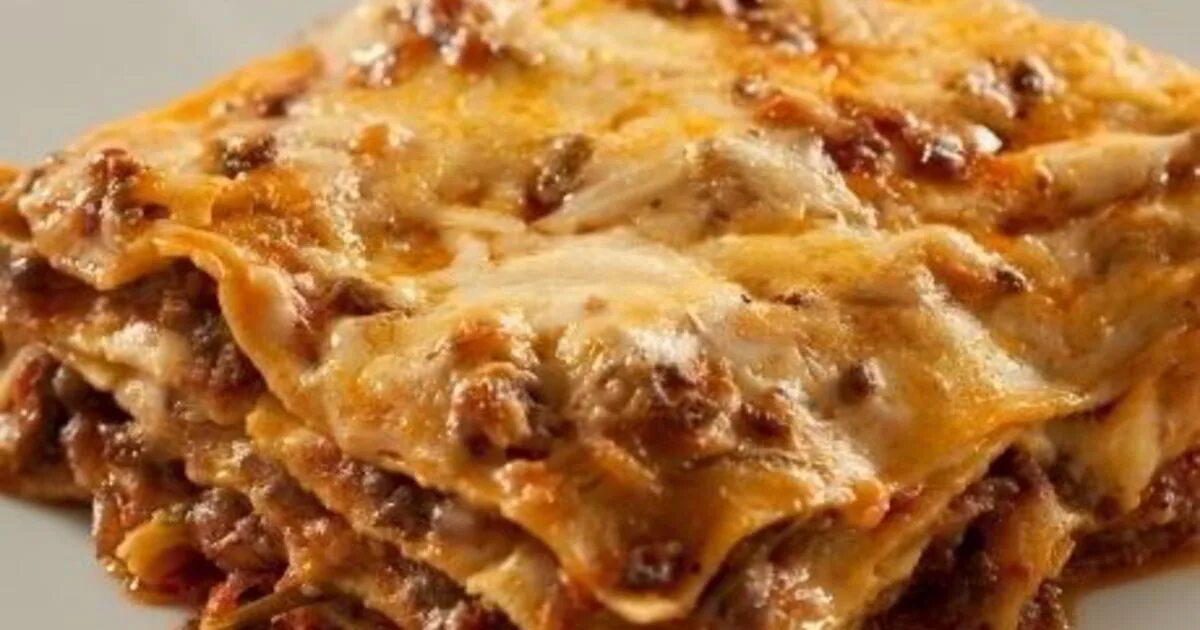 Лазанья мясная фото. Сыр для лазаньи какой лучше. Лазанья с фаршем и грибами. Лазанья. Приготовление лазаньи пошаговый рецепт.