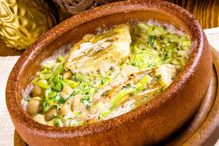 Сёмга в горшочке в духовке. Утка в горшочке. Соус мала. Судак под сметаной в мультиварке. Картошка в сметане в горшочках.