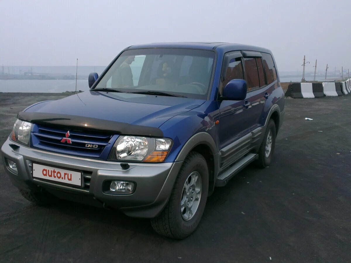 Mitsubishi pajero 2000. Pajero III 2000. Митсубиси Паджеро 2000. Митсубиси Паджеро 3 2000. Mitsubishi Pajero 2000 2 поколения.