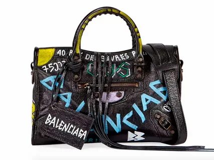 Balenciaga graffiti