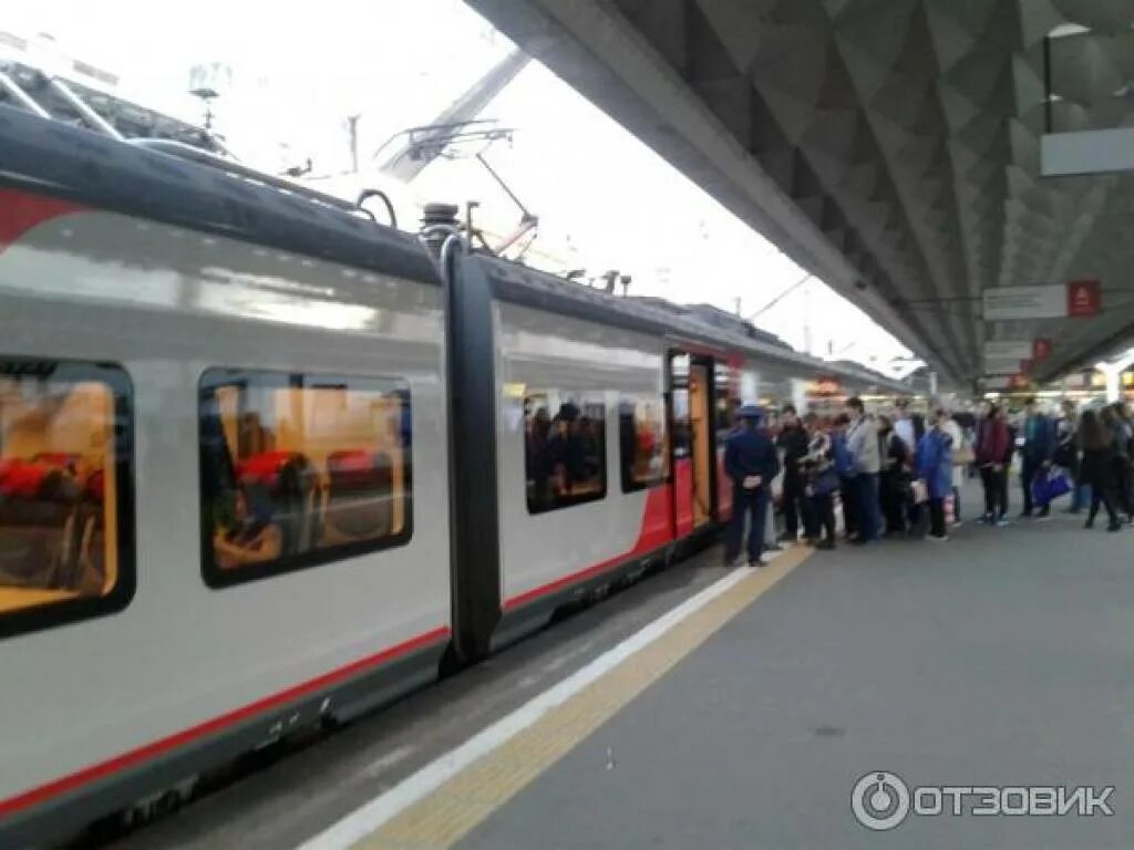 Ласточка из санкт петербурга в великий. Ласточка великий новгород санкт-петербург. поезд 7001а санкт-петербург великий новгород. поезд «ласточка» 801а санкт-петербург — великий новгород. ласточка 7001.