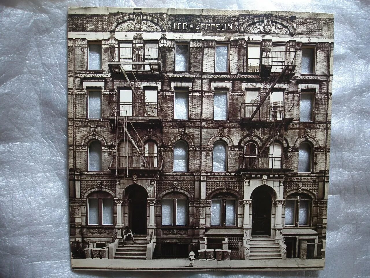 Led zeppelin physical. Led Zeppelin - physical Graffiti (1975) LP. Led Zeppelin. Physical Graffiti 2 LP. Led Zeppelin physical Graffiti LP. 1975 - Physical Graffiti.