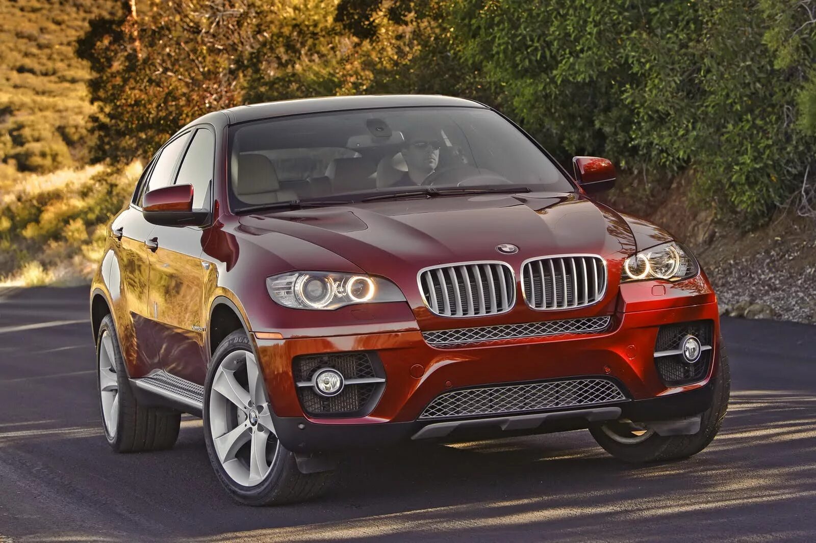 X6 год выпуска. БМВ x6 е71. BMW x6 e71. БМВ Икс 6. BMW x5 e71.