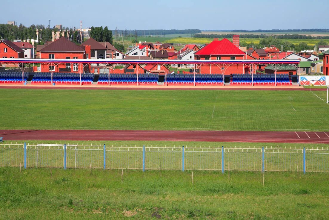 Стадион Кукмор. Стадион г Строитель Белгородской области. Стадион Рамонь. Центральный стадион Строитель Белгородская область. Стадион обл