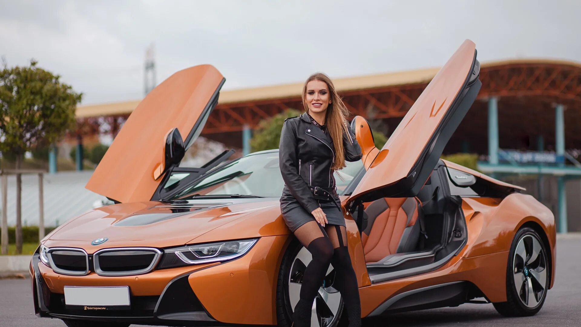 Веселые новинки в машину. BMW i8. BMW i8 girls. БМВ i8 русская. BMW i8 радмир.