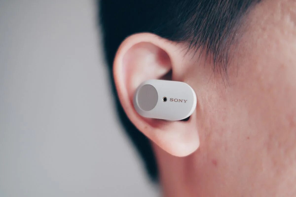 Wf 1000. Sony wf-1000xm3. sony wf-1000xm4 in ear. sony wf-1000xm3 в ушах. sony wf-1000xm3 чехол.