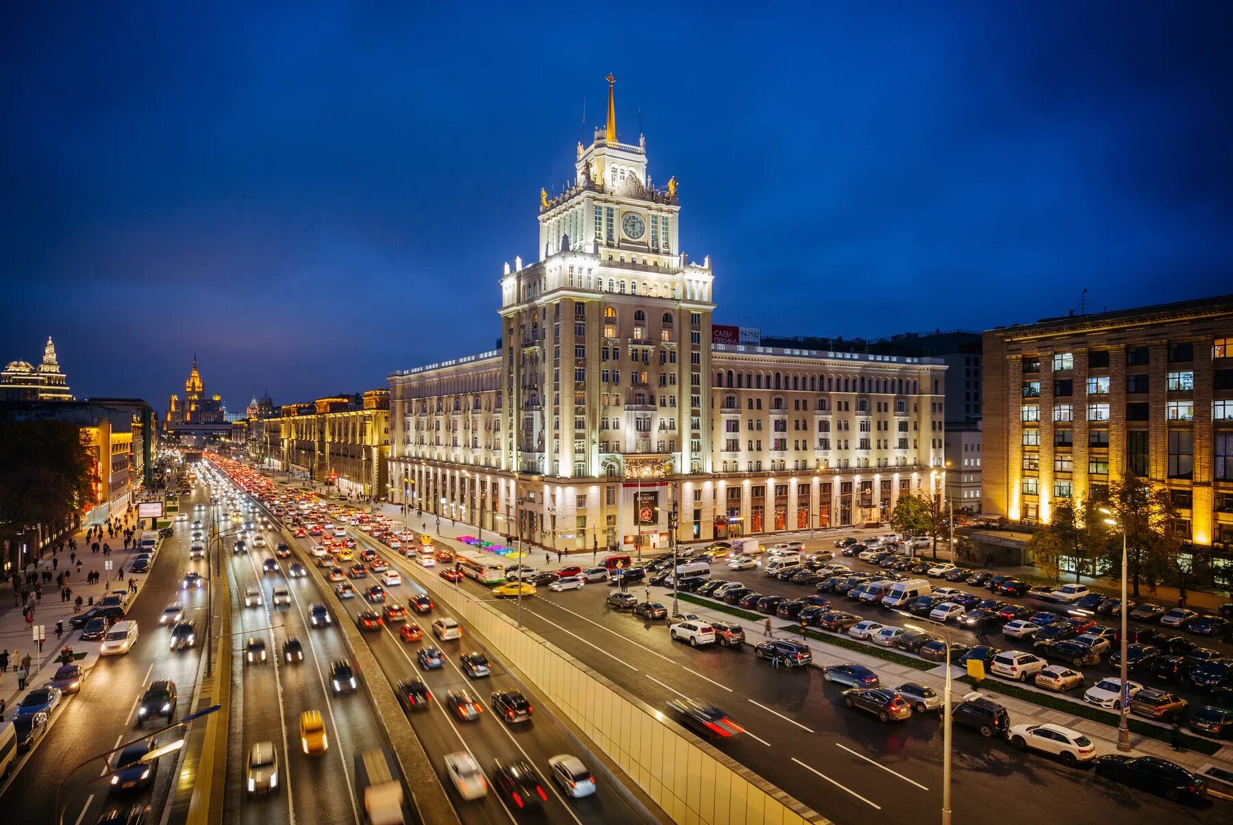 Включи большой московский. Вечерняя Москва. Красивые улицы Москвы. Красивые проспекты Москвы. Москва картинки.