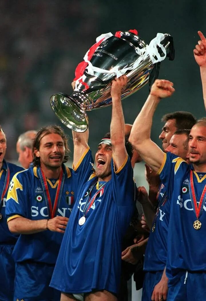 Ювентус 1996 лига чемпионов. Лига чемпионов 1996. Лига чемпионов 1995-1996. Состав ювентуса 1995-1996. Ювентус аякс 1996.
