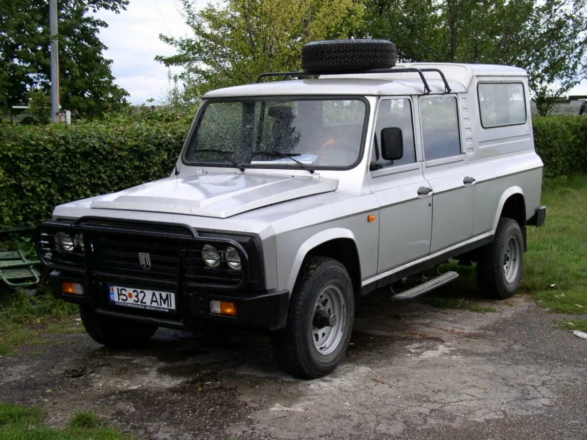 Румынский джип аро. Aro 244d. Румынский внедорожник "aro 10". Аро машина. Aro 24 1972.