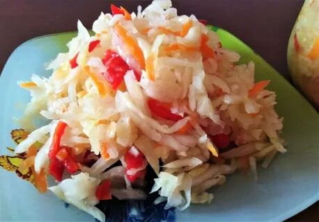 Капуста квашеная с перцем и уксусом