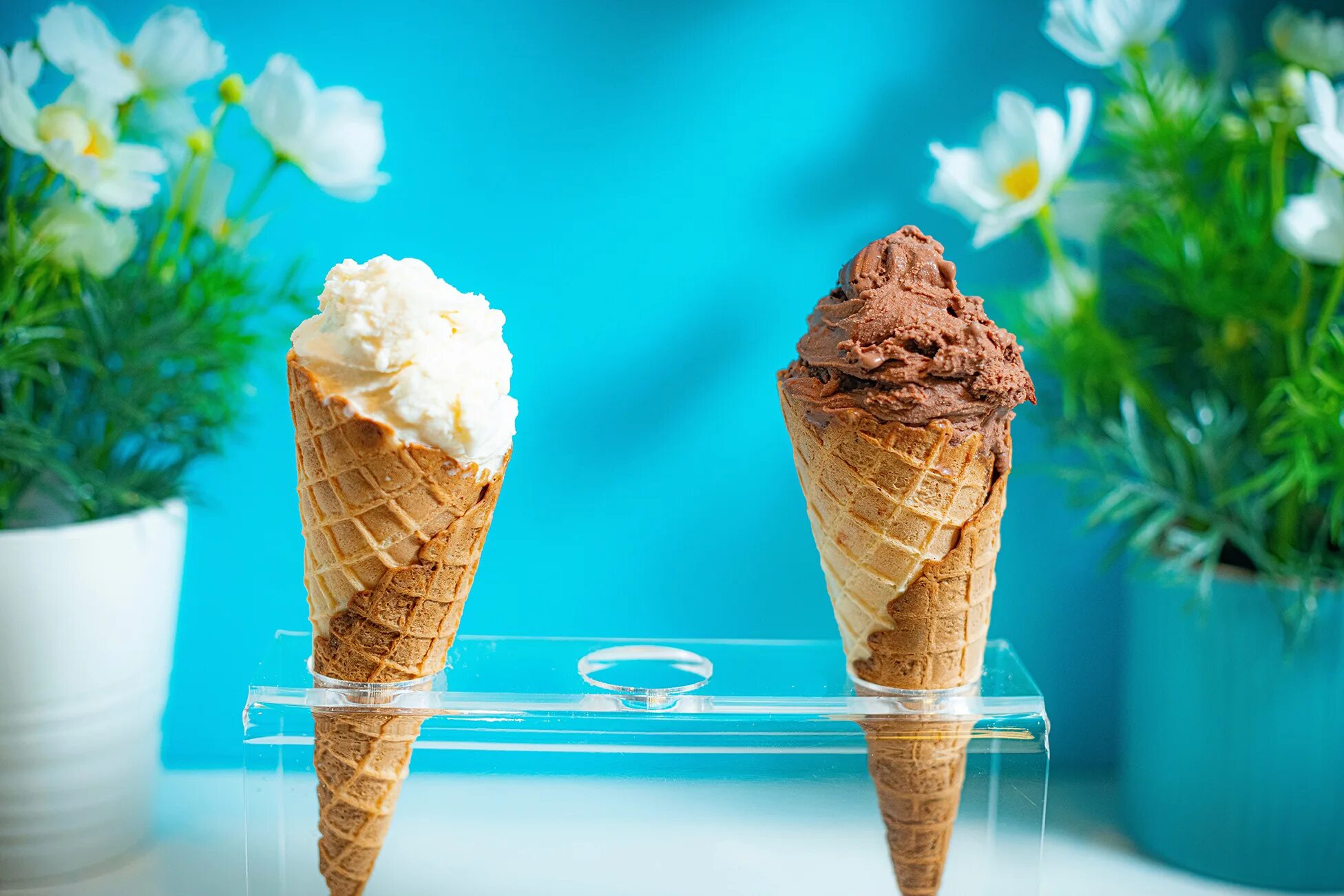 Картинки мороженки. Мороженое Ice Cream. Мороженое айс Крим. Мороженое рожок. Мороженое фон.