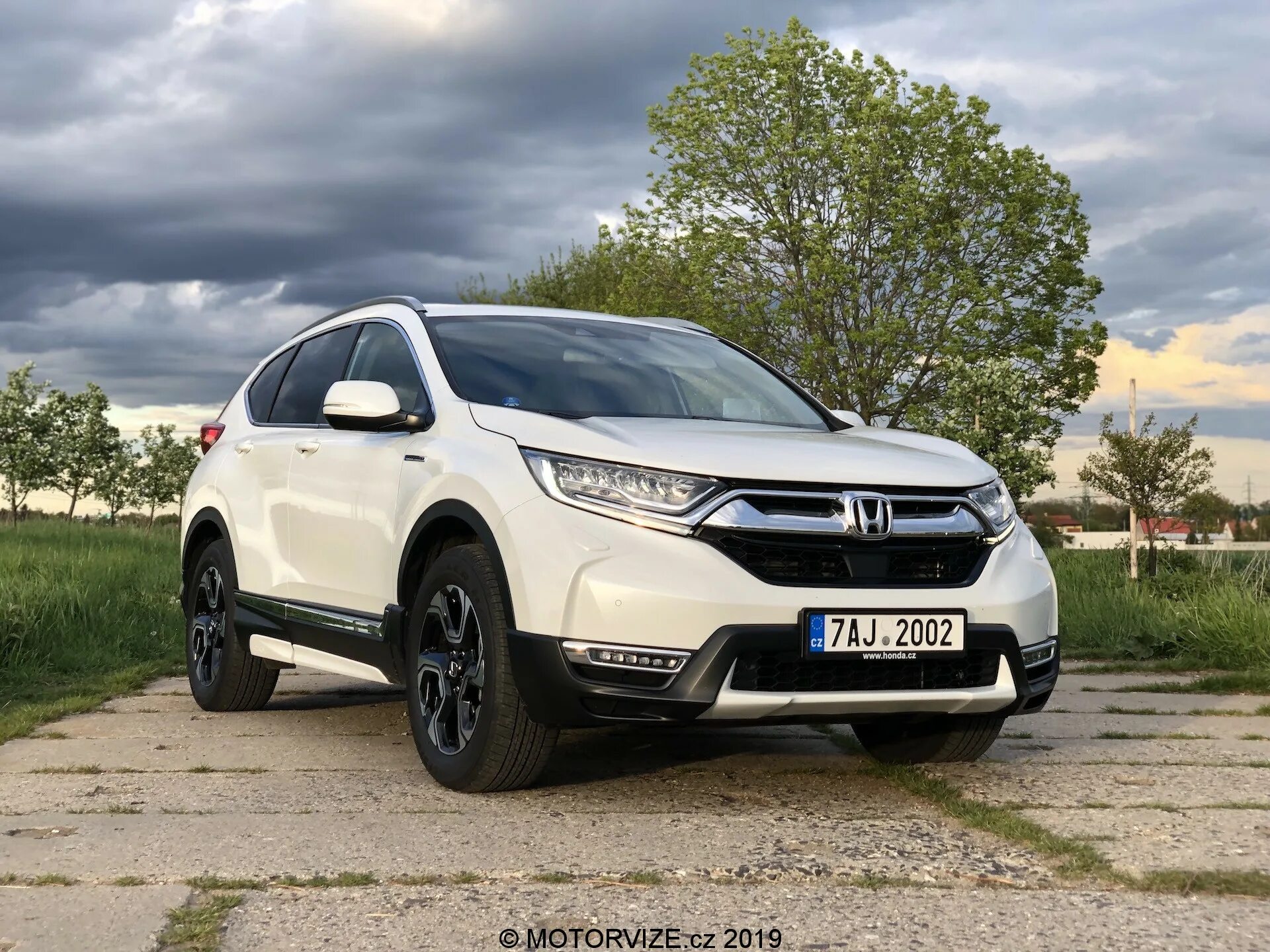 Отзывы honda crv. Honda CRV 4wd. Honda CRV Hybrid. Хонда CRV гибрид. Хонда ЦРВ 4вд.