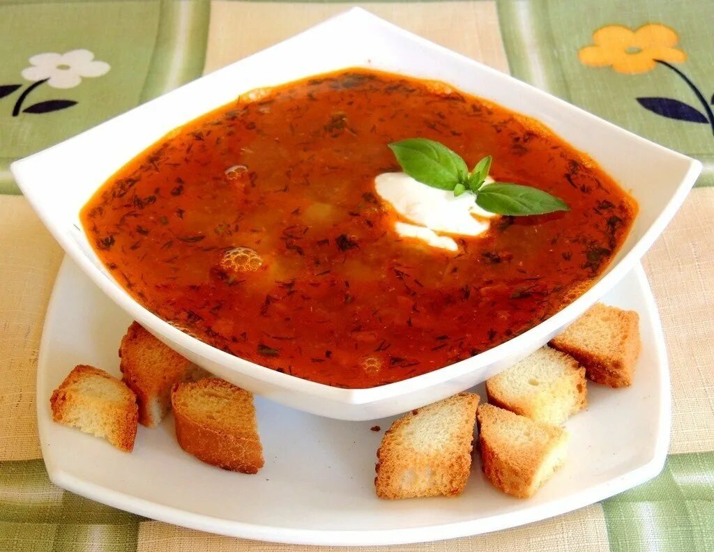 Первый вкусный. Для супа. Суп картинка. Суп фото. Аппетитный суп в тарелке.