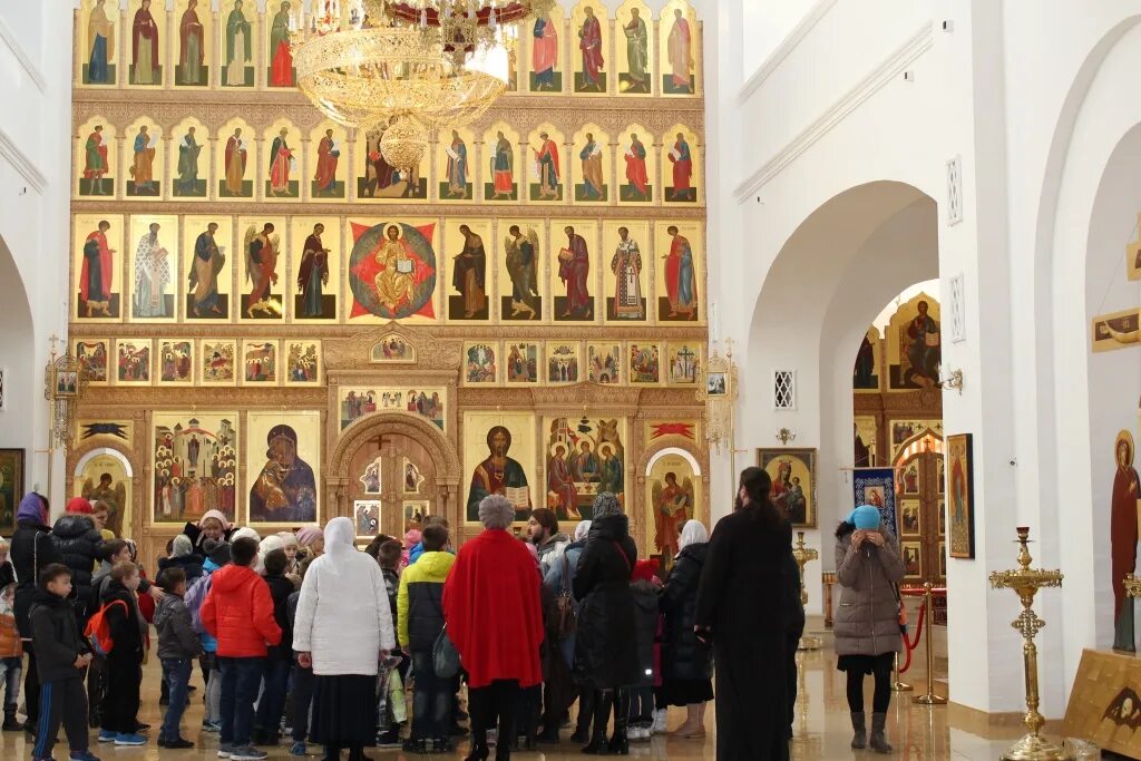 Почаевский храм белгород. Почаевская церковь белгород. Почаевский храм белгород. Почаевский храм ростов на дону. Храм божией матери почаевской москва.