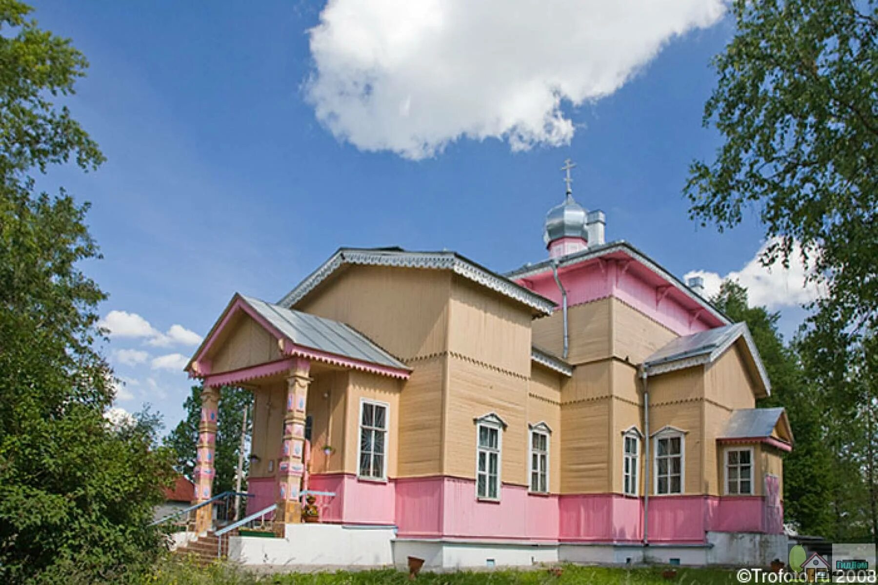 Поселок волосово. Г волосово ленинградская область. Храм волосово ленинградская область. Волосово церковь ленобласть. Курковицы волосовский район.